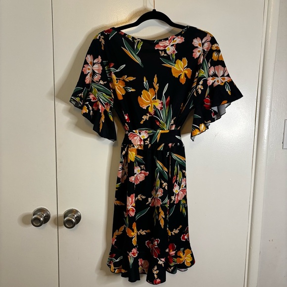 SHEIN Back Floral Ruffled Wrap Mini Dress - Picture 7 of 9
